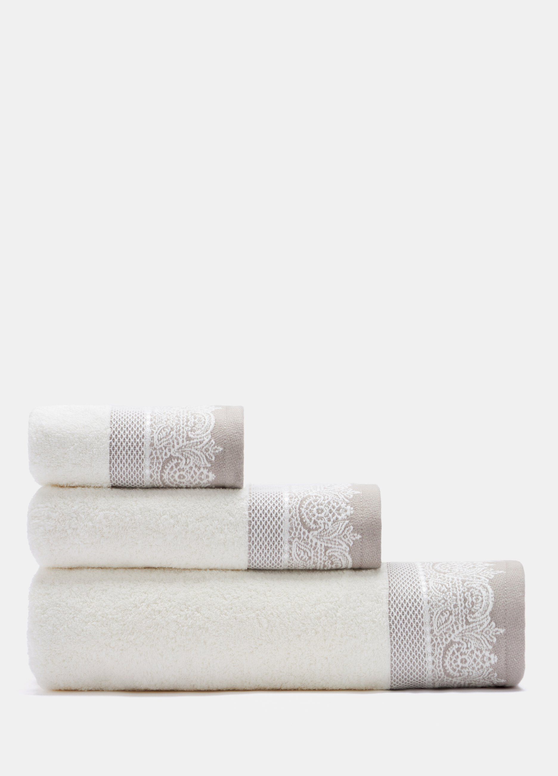 Asciugamano con ricamo Made in Portugal